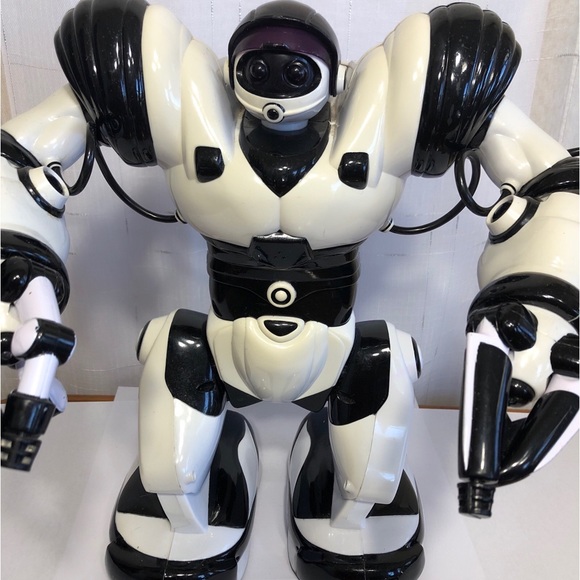 Robosapien RC Wowwee Interactive Robot Toy 2004 Repair No Remote! Tested Work - Picture 1 of 8